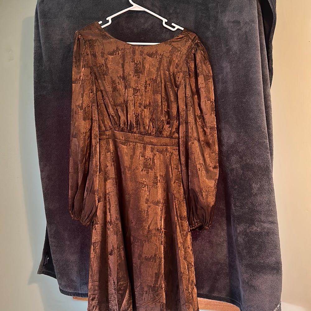 Brown 3/4 sleeve midi Ott dress never worn